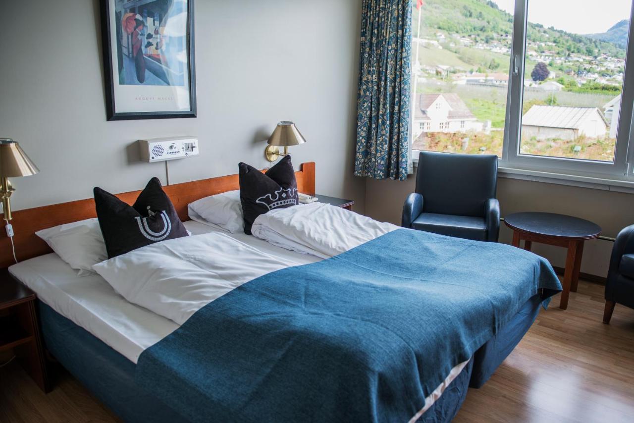 Leikanger Fjordhotel - Unike Hoteller Kültér fotó