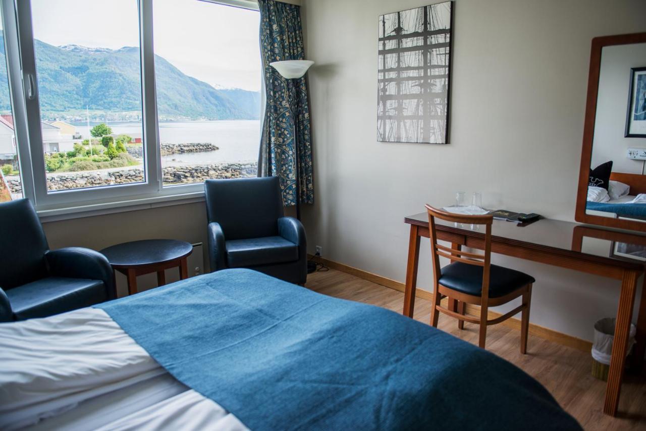 Leikanger Fjordhotel - Unike Hoteller Kültér fotó