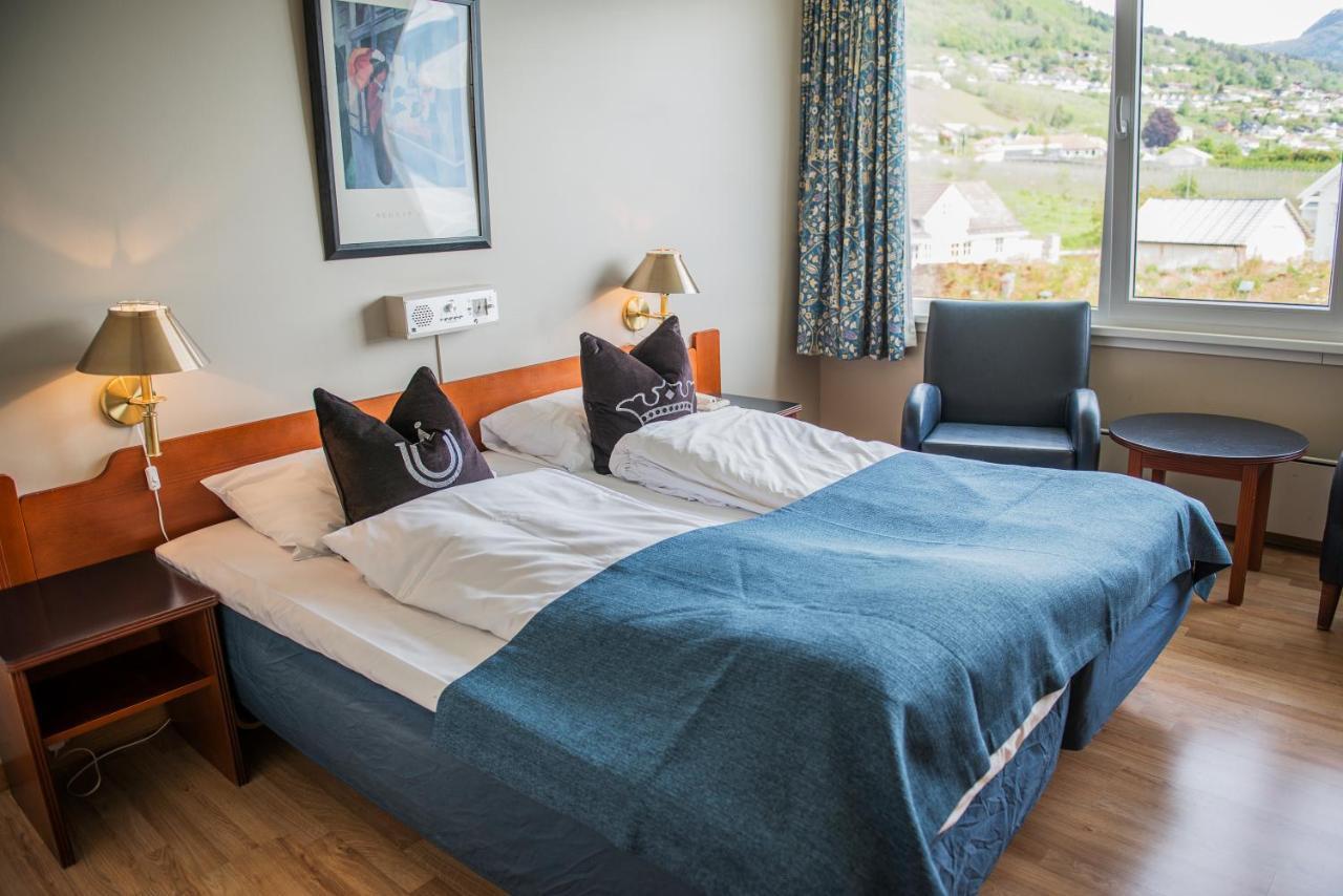 Leikanger Fjordhotel - Unike Hoteller Kültér fotó