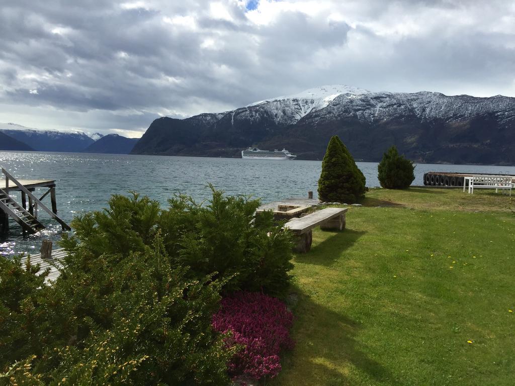 Leikanger Fjordhotel - Unike Hoteller Kültér fotó