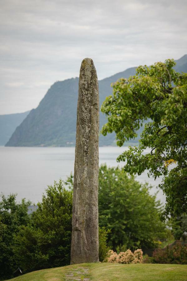 Leikanger Fjordhotel - Unike Hoteller Kültér fotó