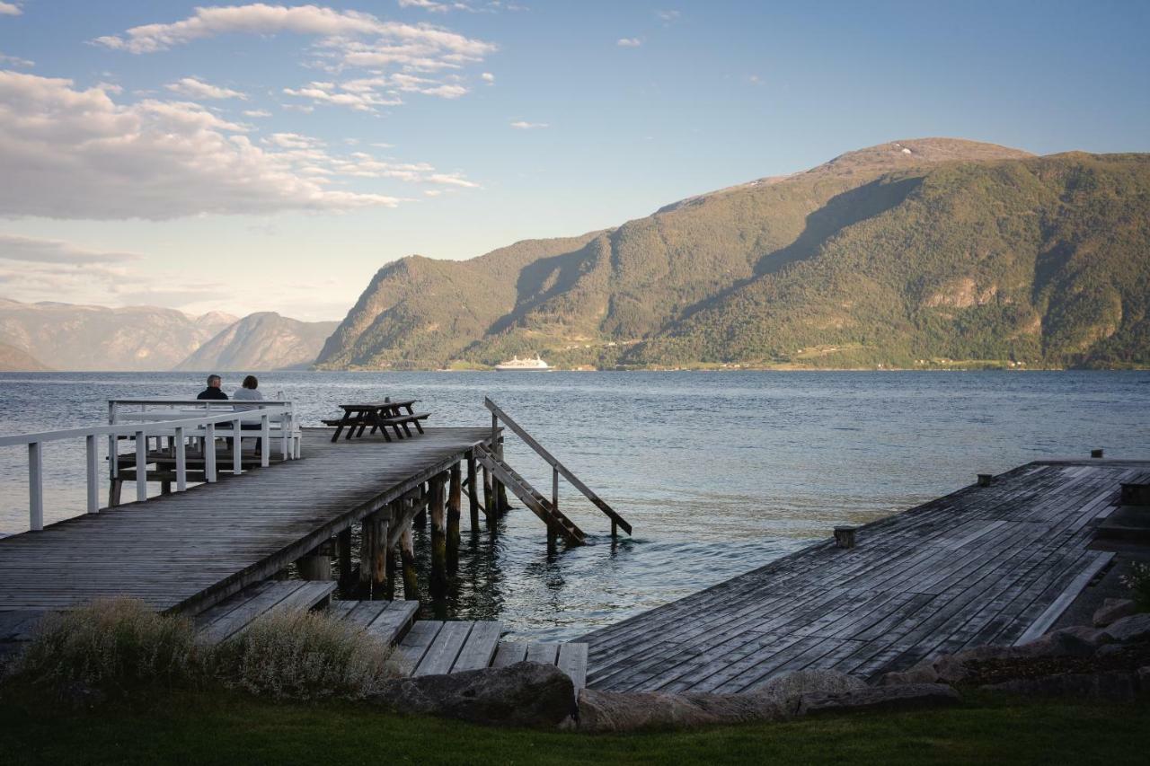 Leikanger Fjordhotel - Unike Hoteller Kültér fotó