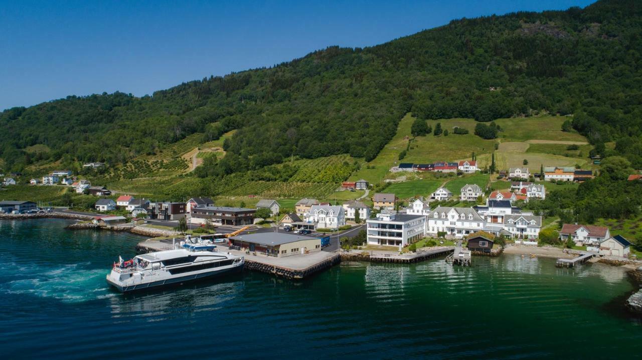 Leikanger Fjordhotel - Unike Hoteller Kültér fotó