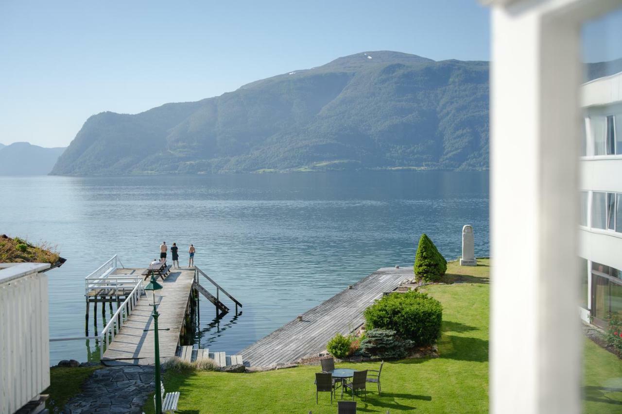 Leikanger Fjordhotel - Unike Hoteller Kültér fotó